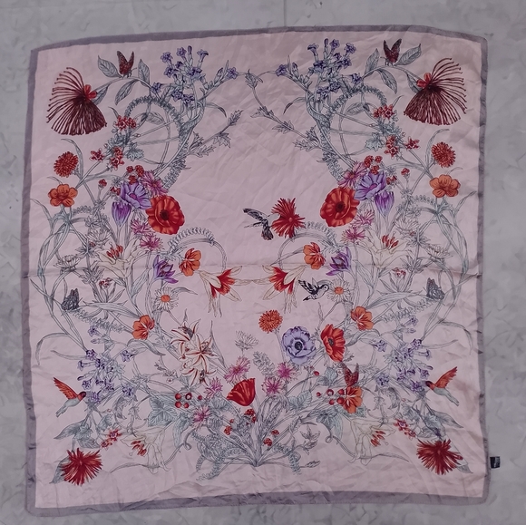 Vintage Accessories - Vintage Pink Floral Silk-Feeling Polyester Scarf 27in Lightweight Retro
